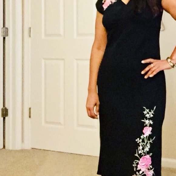 Dresses & Skirts - Branan studio dress! Size-8 Length-49